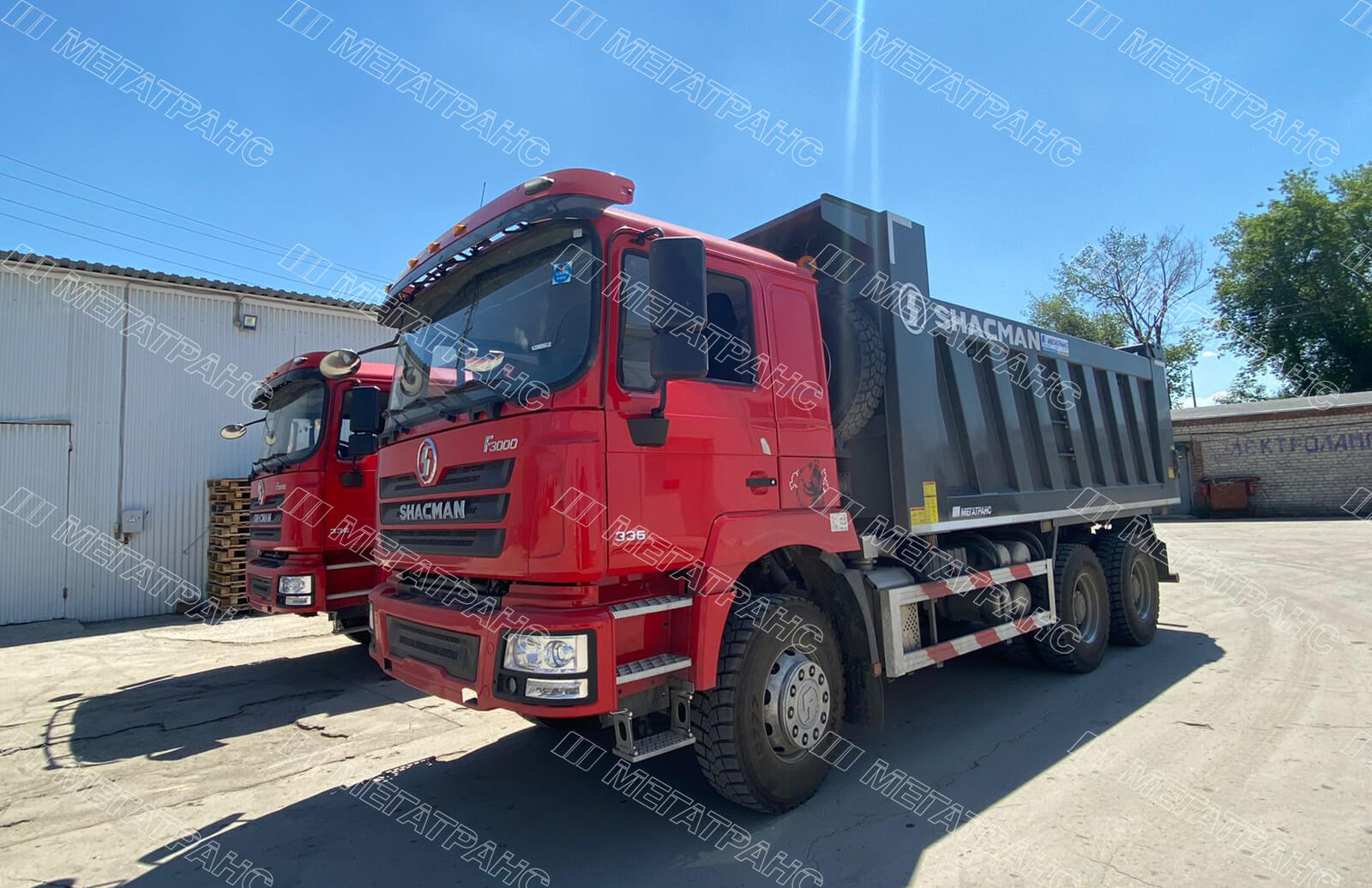 Самосвал SX3258DR384 SHACMAN